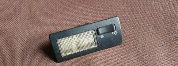 Volkswagen PASSAT B4 Other interior light 357947291