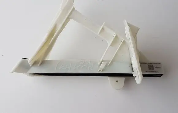 Ford Puma Rear door window/glass frame L1TBA264A27BF 40774189 01421A