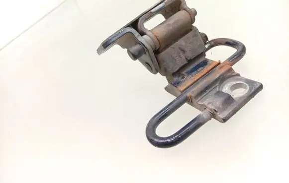 Audi A3 S3 8L Front door lower hinge 4B0831411B