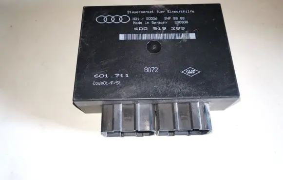 Audi A8 S8 D2 4D Parking PDC control unit/module 4D0919283