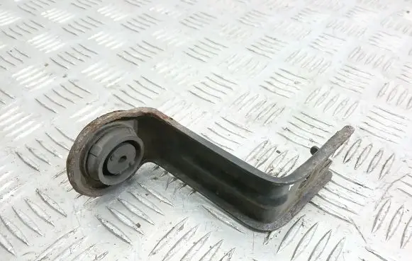 Toyota Avensis T270 Radiator mount bracket
