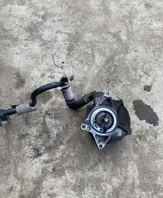 Audi A6 S6 C5 4B Vacuum pump