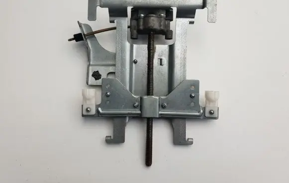 BMW 5 E39 Seat adjustment motor 7008681 52107008681 52107008683