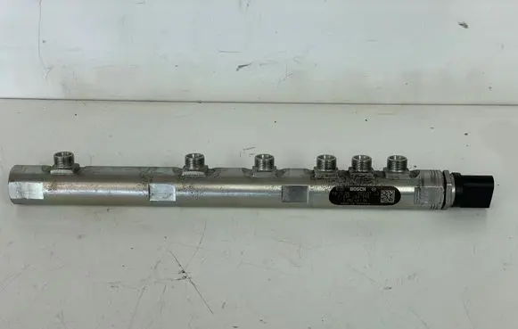 BMW 7 E65 E66 Fuel main line pipe 7792491