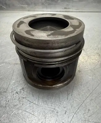 BMW 5 F10 F11 Piston 8506105