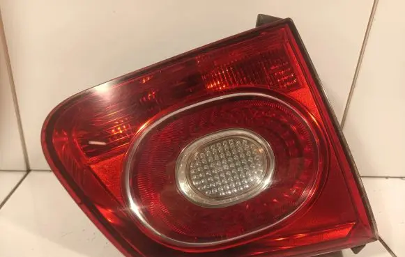 Volkswagen Tiguan Tailgate rear/tail lights 5N0945093C 174058 009692030344