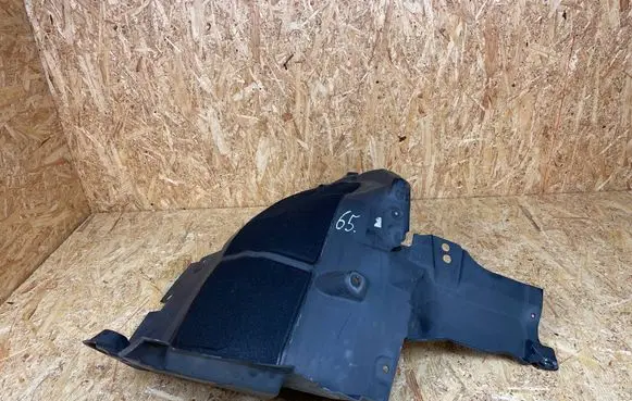 Front wheel arch liner splash guards