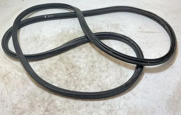 BMW X5 G05 Trunk rubber seal (body)