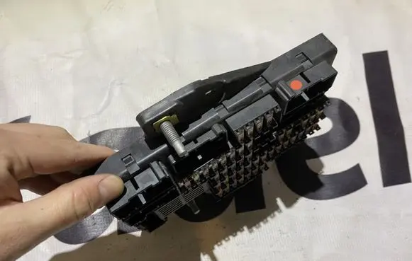 Jaguar XJ X350 Fuse module 518670401