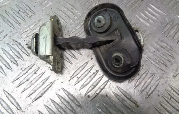 Fiat Croma Front door check strap stopper