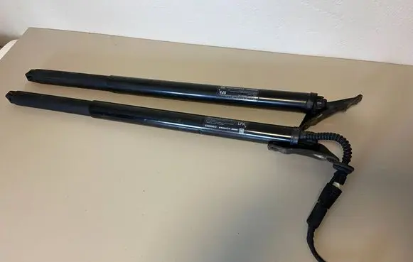 Subaru Outback (BT) Tailgate/trunk strut/damper 63320AN01C 00008851