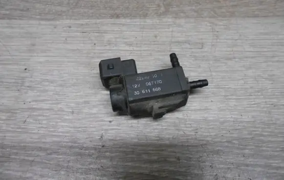 Volvo S60 Vacuum valve 30611668 72224010