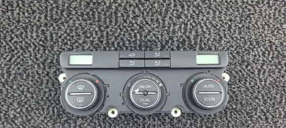 Volkswagen Golf SportWagen Climate control unit 1K0907044BD
