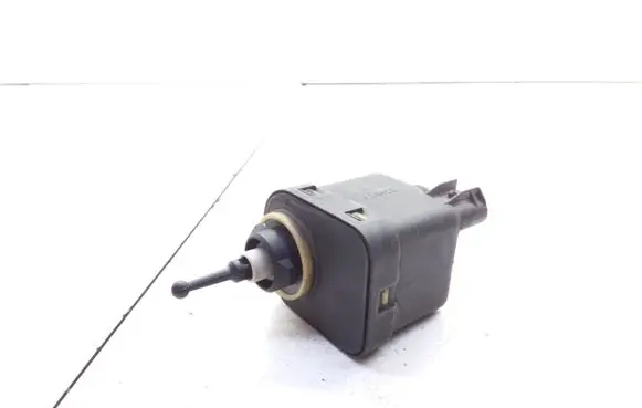 Headlight level adjustment motor