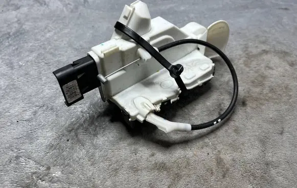 KIA Ceed Rear glass lock/latch C721 PSA006231