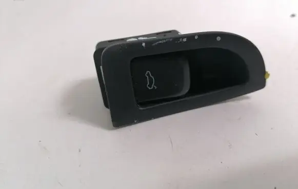 Audi A4 S4 B8 8K Tailgate opening switch 8K0959831A