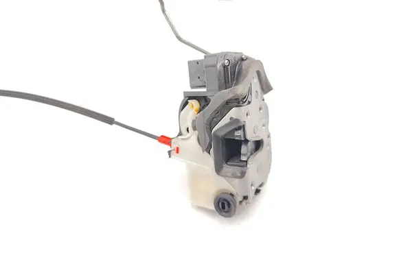 Opel Mokka X Rear door lock