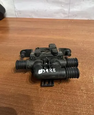 BMW X5 E70 Coolant heater control valve A1147412166 D3128