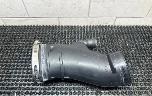 Volvo V60 Intercooler hose/pipe 31338561 1108919S01