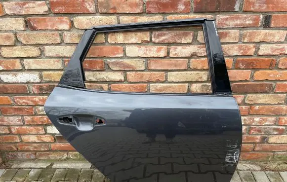 KIA Optima Rear door
