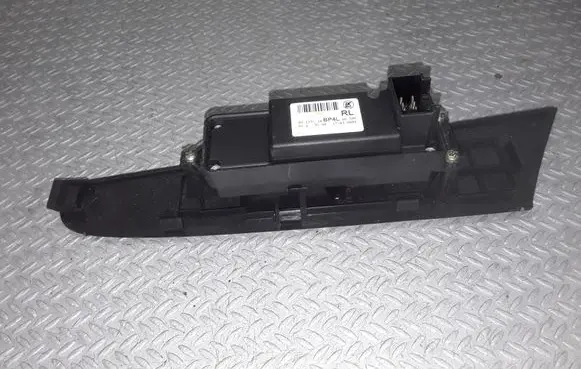 Mazda 3 I Electric window control switch 03123110BP4L66380