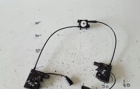Audi A8 S8 D4 4H Engine bonnet/hood lock/catch 4H0823569C