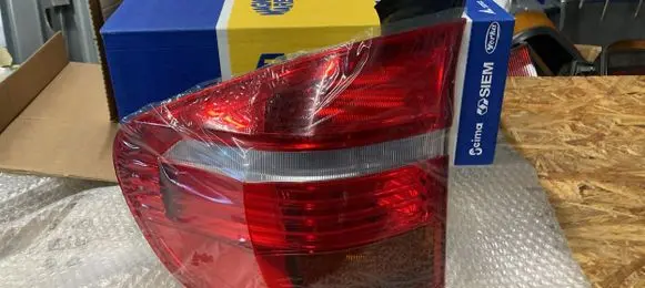 BMW X5 E70 Tailgate rear/tail lights