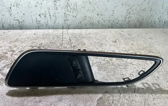 Mercedes-Benz A W176 Front door interior handle A2467201148 2076427