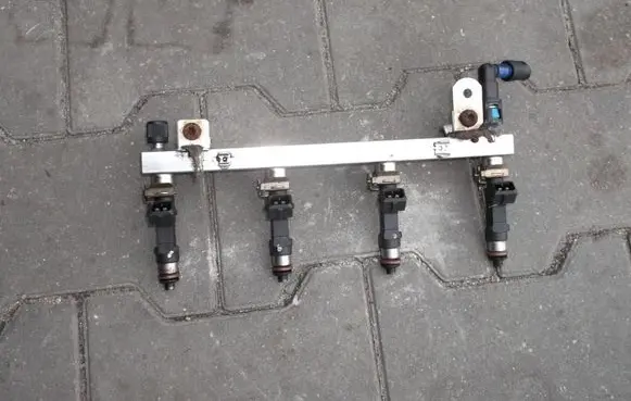 Opel Astra H Fuel main line pipe LISTWAWTRYSKOWA
