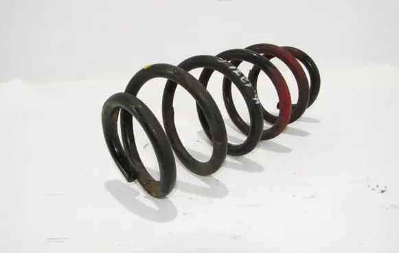 Toyota Avensis T270 Rear coil spring