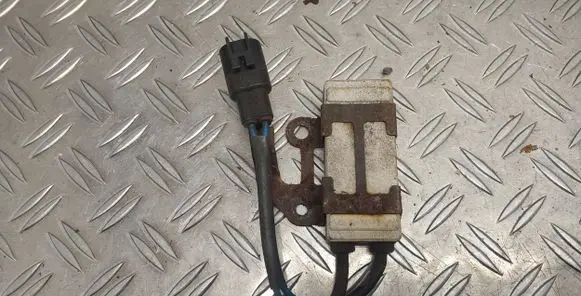 Toyota Corolla Verso AR10 Coolant fan relay 2468103560