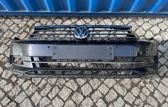 Volkswagen PASSAT B8 Front bumper 3G0807221A