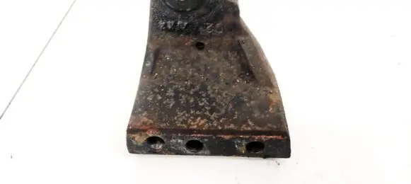 Hyundai Santa Fe Engine mounting bracket