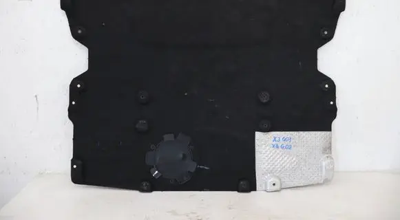 BMW X3 G01 Engine splash shield/under tray 7417386