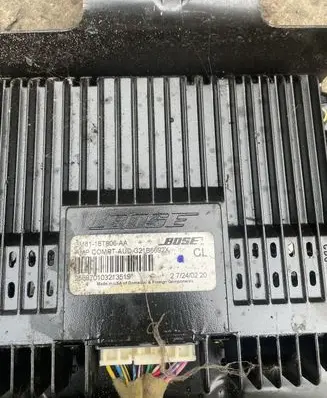 Mazda 6 Sound amplifier