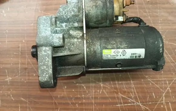 Renault Espace IV Starter motor 8200237594