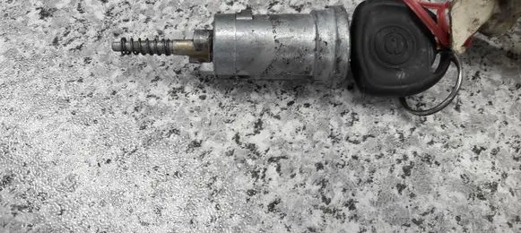Opel Corsa B Ignition lock 90519056