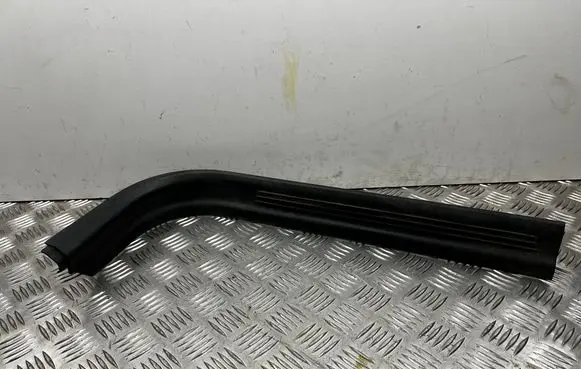Front sill trim cover