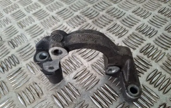 Opel Insignia A Driveshaft support bearing bracket 55560069