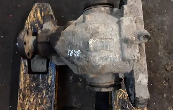 BMW 5 E39 Rear differential 7504996