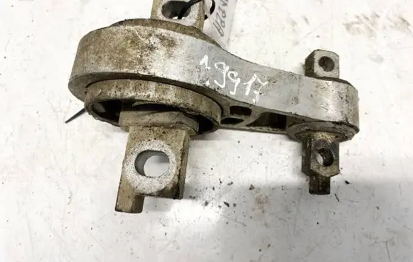Alfa Romeo 159 Engine mount bracket