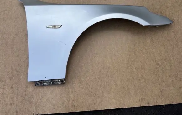 BMW 5 E60 E61 Fender 
