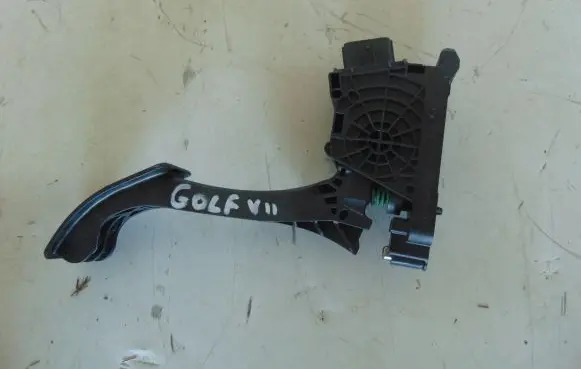 Audi A1 Accelerator throttle pedal 2Q1723503