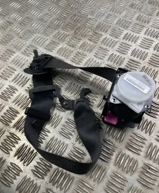 BMW X3 F25 Front seatbelt S1725843107 16B2031P0711