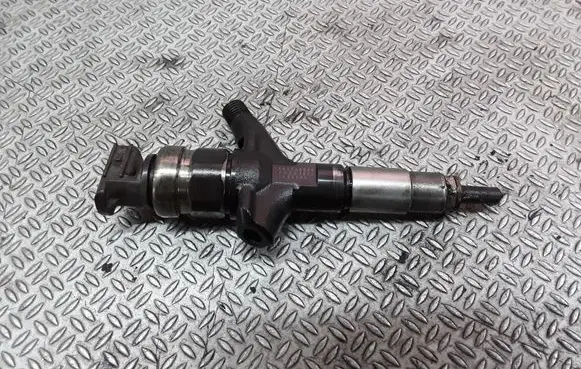 Subaru Forester SH Fuel injector 16613AA020