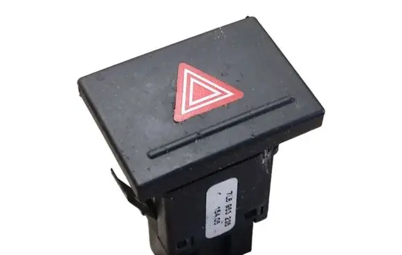 Volkswagen Touareg I Hazard light switch 7L6953235