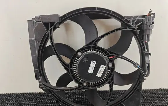 BMW Z4 E85 E86 Electric radiator cooling fan 178559138 17427519704 996884