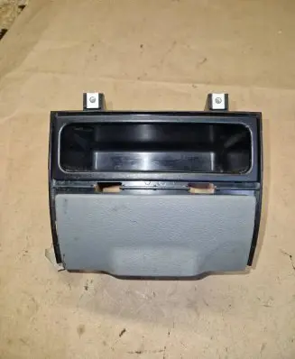 Cup holder front