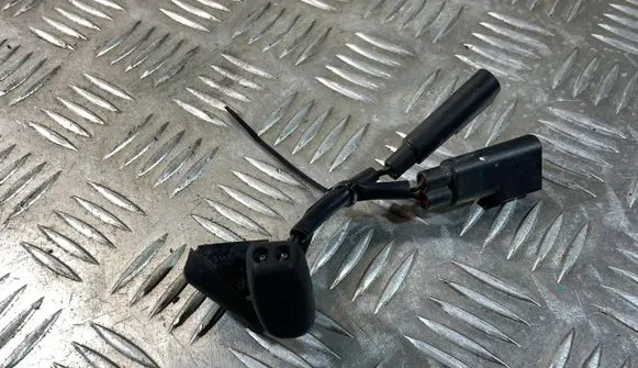 Ford Mondeo MK IV Windshield washer spray nozzle XS4117666A