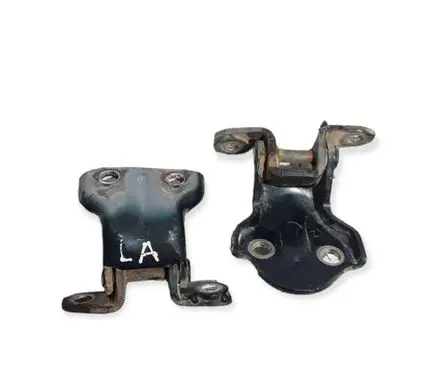 Mitsubishi Pajero Rear door hinge set 